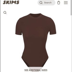Skims essential t-shirt bodysuit
